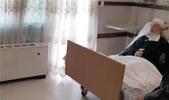 آیت‌الله مکارم شیرازی در بیمارستان بستری شد