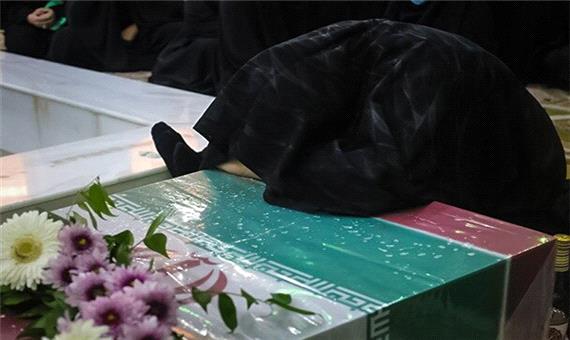 مادر شهید حاج احمد کریمی در قم آسمانی شد