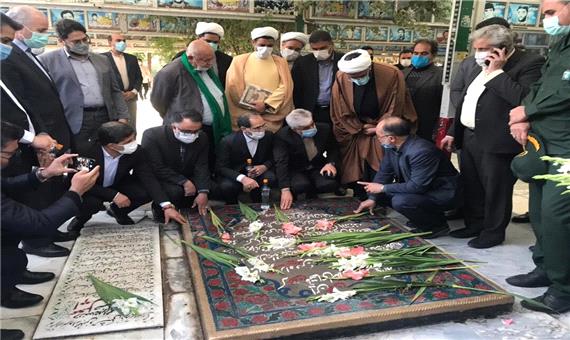 وزیر ورزش و جوانان به قم سفر کرد