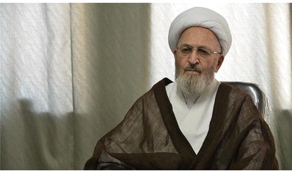 آیت‌الله سبحانی: مسوولان فاصله خود را با مردم کمتر کنند