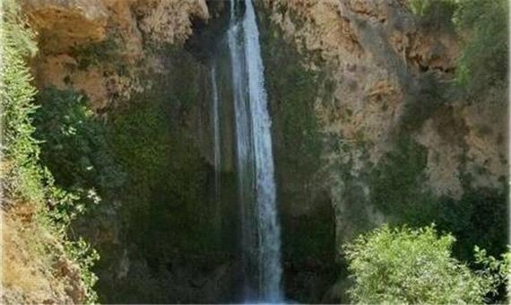 سقوط نوجوان بیرجندی از آبشار 70 متری