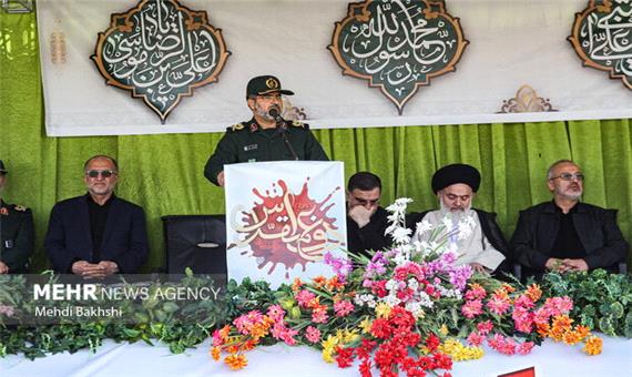 خون مطهر شهدا عزت و اقتدار را برای ما به ارمغان آورد