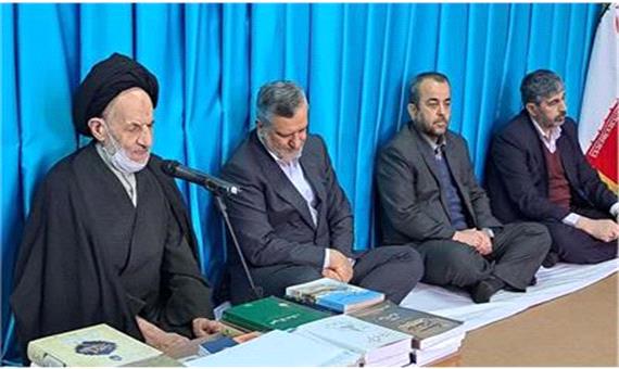 امام جمعه بیرجند: زمینه برای وصول به آرمان‌های انقلاب مساعد است/ مسئولان دولت سیزدهم استراحت شبانه‌روزی ندارند/خدمات وزیر کار در خراسان جنوبی و سایر استان ها پایدار بوده است