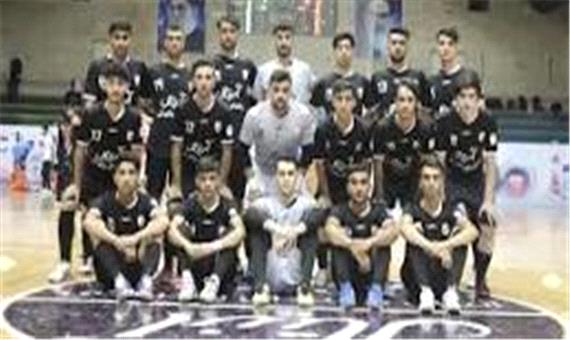 آنا صنعت قم به مصاف پوشاک حافظ ساری می‌رود