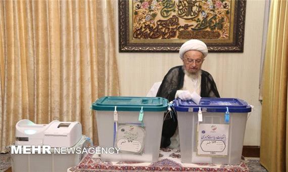 شرکت آیت الله مکارم شیرازی در انتخابات