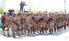 مراسم رژه نیروهای مسلح استان قم برگزار شد