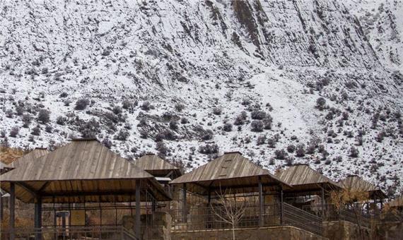 برف و باران همراه با یخبندان در راه استان فارس
