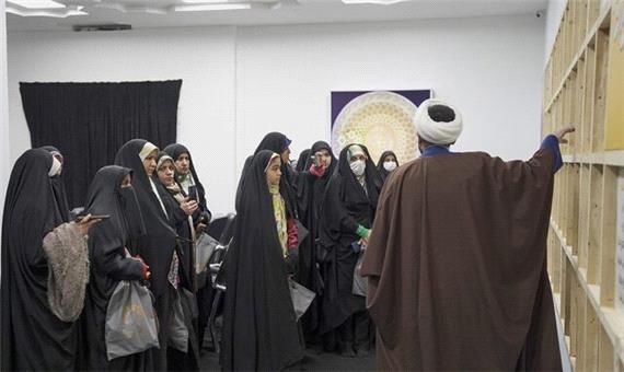 بازدید جمعی از بانوان طلبه شهرستان امیدیه از نمایشگاه مسجد جامعه پرداز