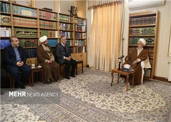 آیت الله مکارم شیرازی: مسکن یکی از اصلیترین موانع ازدواج جوانان است