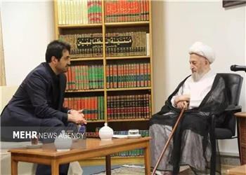 آیتالله سبحانی: رونق اقتصادی در گرو تسهیل فعالیت کسبوکارهاست
