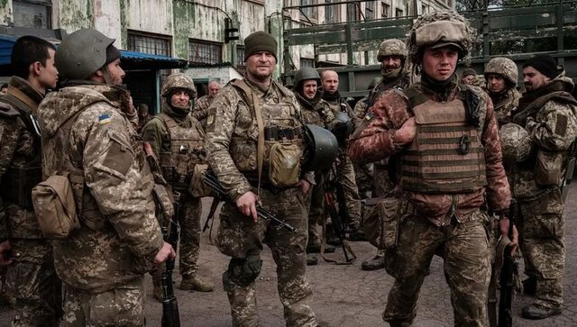 جنگ اوکراین رویارویی بلوک غرب و شرق برای تسلط بر آینده جهان است