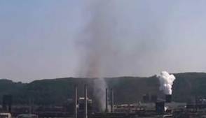 لحظه وقوع انفجار در کارخانه فولاد پنسیلوانیا