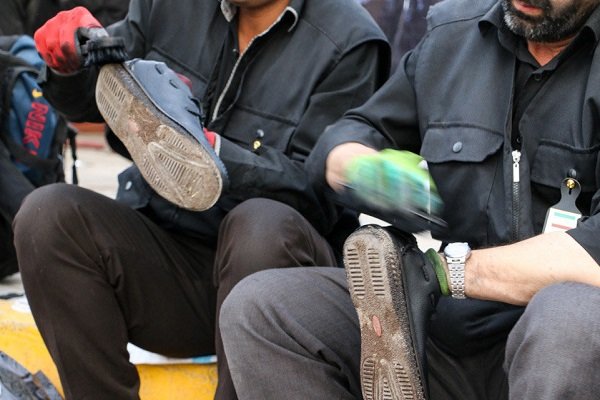 نذر واکس در راهِ جاماندگان