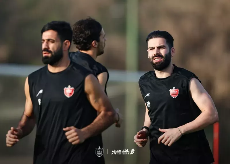 خط دفاع پرسپولیس مقابل فجر؛ یکی و نصفی!