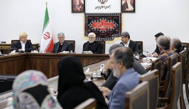 عارف: نباید یک نفر و یا شورای تامین شهرستان خلاف نگاه بزرگان برای فرهنگ و هنر کشور تصمیم‌ بگیرد