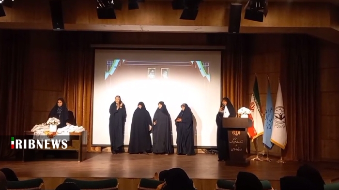 تجلیل از بانوان فرهنگی و هنرمند در روز قم