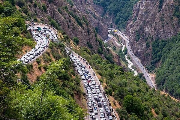 جاده چالوس یکطرفه شد؛ ترافیک پرحجم در راه‌ها