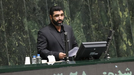 راستینه: مروجان برهنگی چه تفاوتی با کسانی که ملت را از جنگ می ترسانند دارند؟