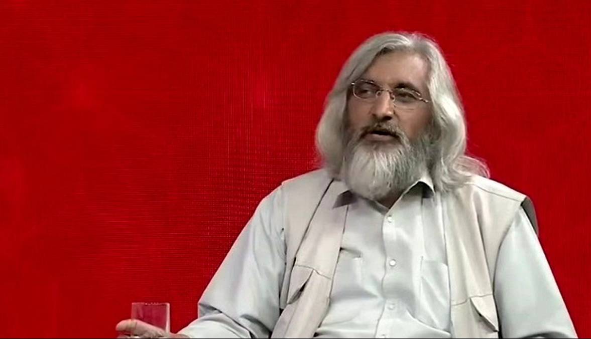 انتقاد روزنامه خراسان از قائم مقام صداوسیما: منطق «پهلوان پنبه »وحید!