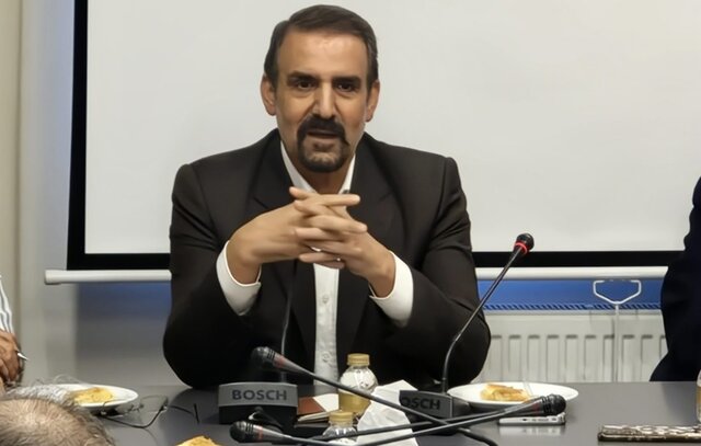 معاون پزشکیان مطرح کرد: ایران تا پایان دولت کنونی آمریکا منتظر می‌ماند یا شکل جدیدی از گفت‌وگو را پیش می‌گیرد؟