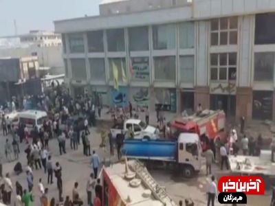 تصاویر جدید از آتش سوزى مجتمع تجارى در بندر درگهان