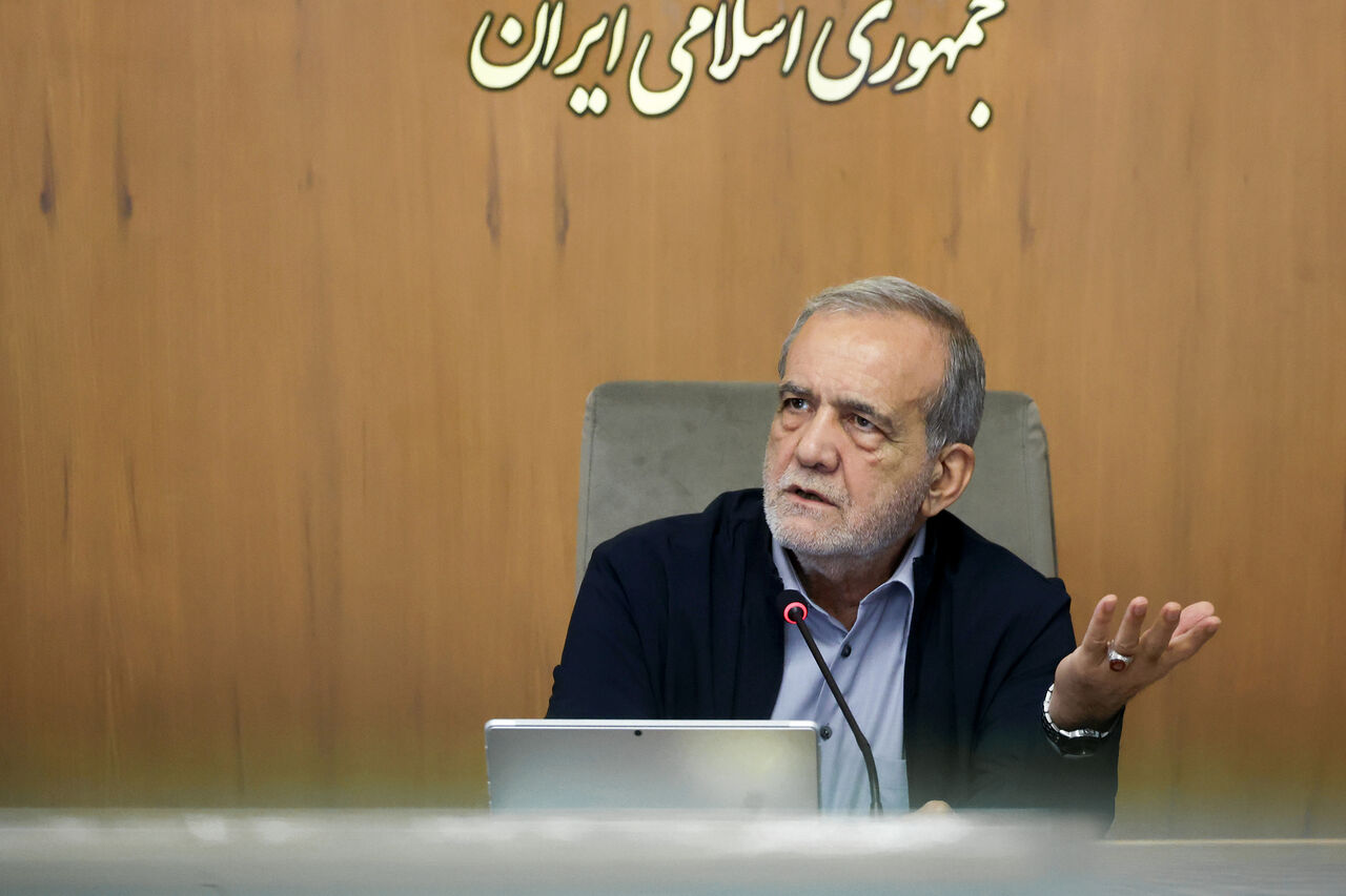 بررسی موضوع دعوت دولت مصر از پزشکیان برای حضور در اجلاس شرم‌الشیخ