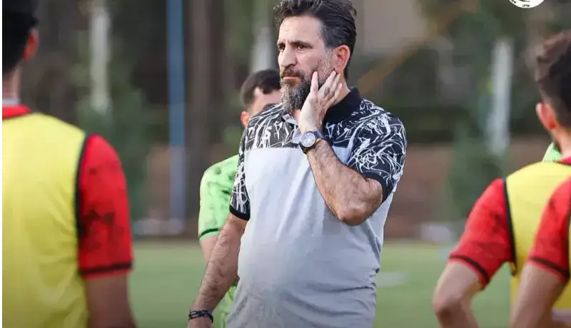 مدافع سابق استقلال از سرمربیگری برکنار شد