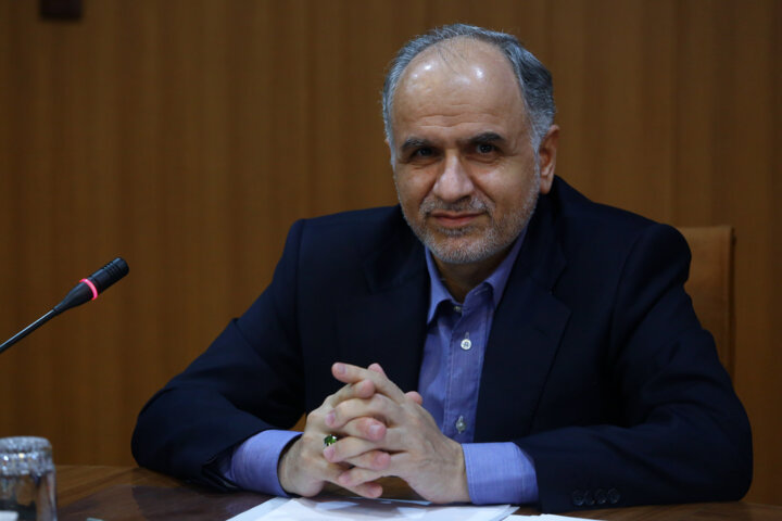 وزیر دادگستری: قانونی تصویب می‌شود که سر قضات خلوت شود