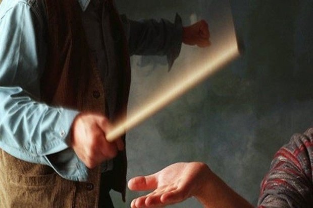 اخراج کادر خاطی مدرسه در پی انتشار فیلم تنبیه بدنی یک دانش‌آموز