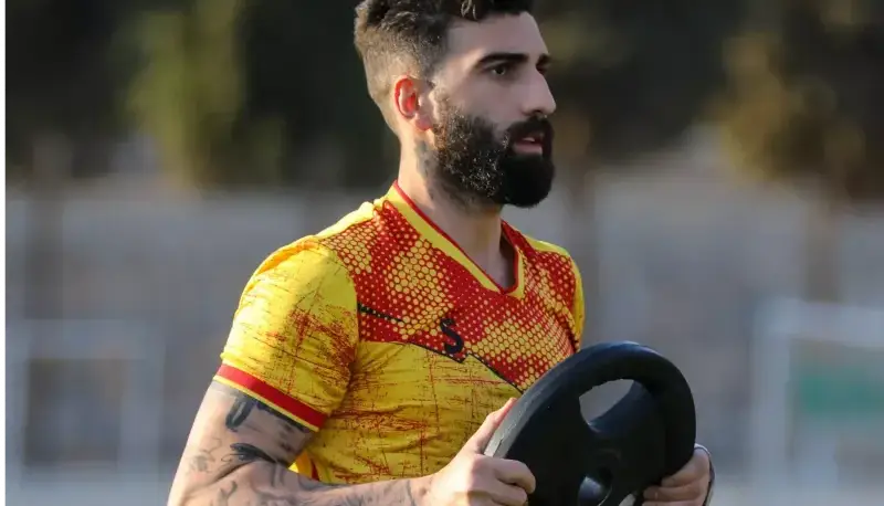 یک پرسپولیسی علیه جوان‌ترین بازیکن پرسپولیس