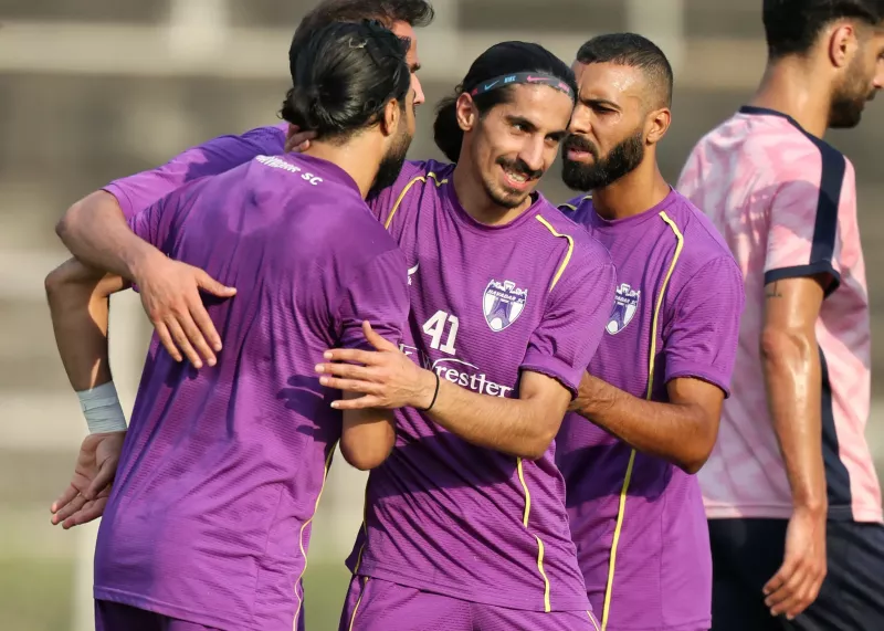 ورزشگاه استقلال و پرسپولیس را به لیگ یک دادند!