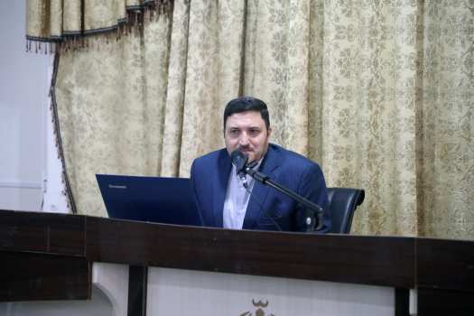 توانمندسازی مدیران دوره متوسطه اول استان قم در هوش مصنوعی / ضرورت ورود به دنیای ارتباطی نسل جدید با رویکرد آموزش نوین