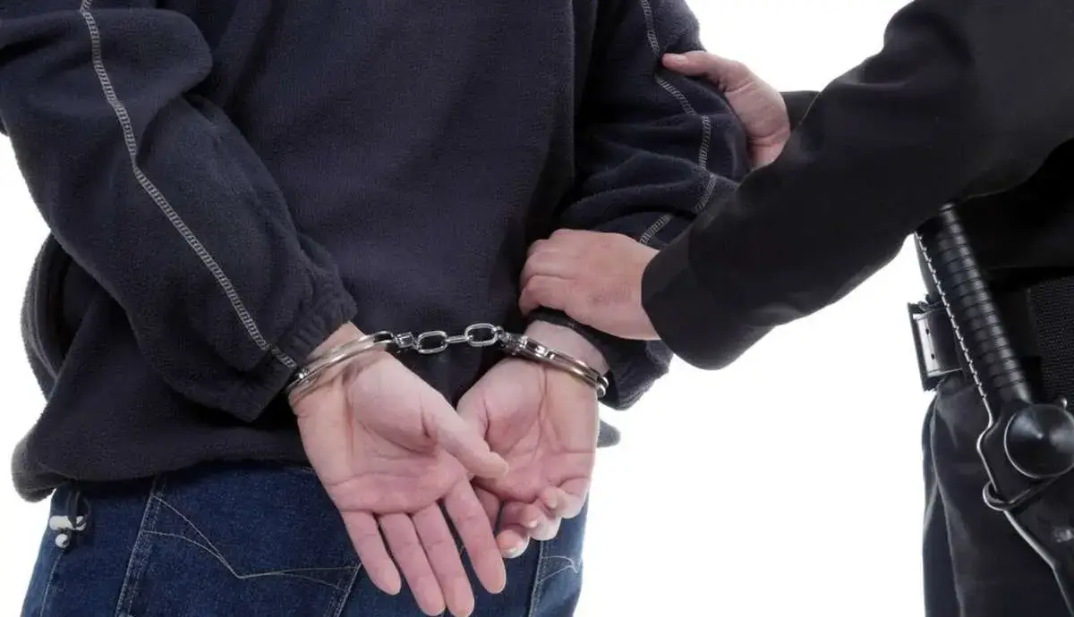 موتورسیکلت سرقتی بعد از 8 سال پشت چراغ قرمز متوقف شد