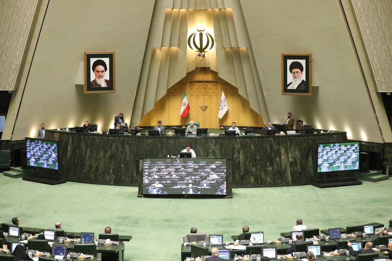 اطلاعیه مرکز ارتباطات و رسانه مجلس درباره اظهارات سیاسی و رسانه ای درخصوص نطق اخیر قالیباف