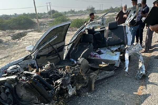 تصاویر دلخراش از تصادف مرگبار پارس با گاردریل؛ خودرو تکهتکه شد