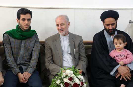 فتح قله های علم و دانش، این اطمینان خاطر را می دهد که فرزندانمان و نسل آینده در اداره کشور موفق خواهند بود.