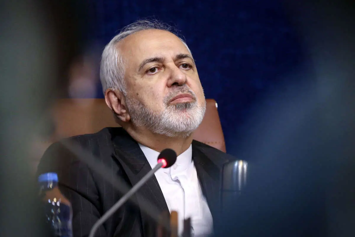 ظریف: آمریکا فکر تسلیم ایران را از سرش بیرون کند، ما ایران‌گرا هستیم