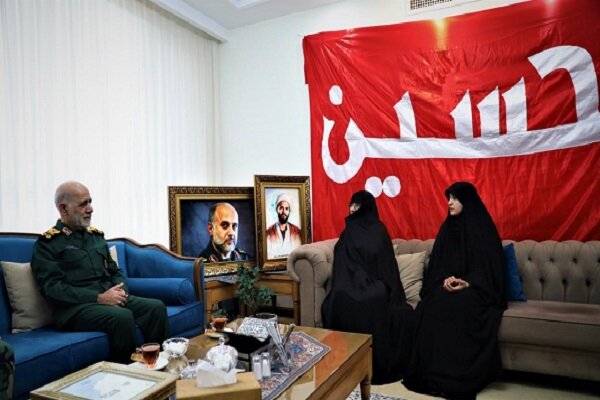 درجه سپهبدی شهید رشید به خانواده اعطا شد