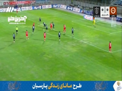 گل اول تراکتور به پرسپولیس توسط حسین زاده