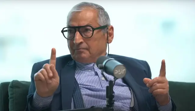 واکنش زیباکلام به اعتراض عراقچی برای آزمایش هسته‌ای آمریکا: چرا در مقابل به تولید سلاح هسته‌ای روسیه و چین سکوت کردید؟