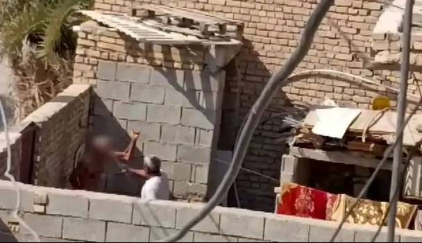 فردی که پدر پیر خود را کتک می‌زد زندانی شد