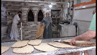 شغل خانوادگی و پر خیر و برکت شاطری در قم