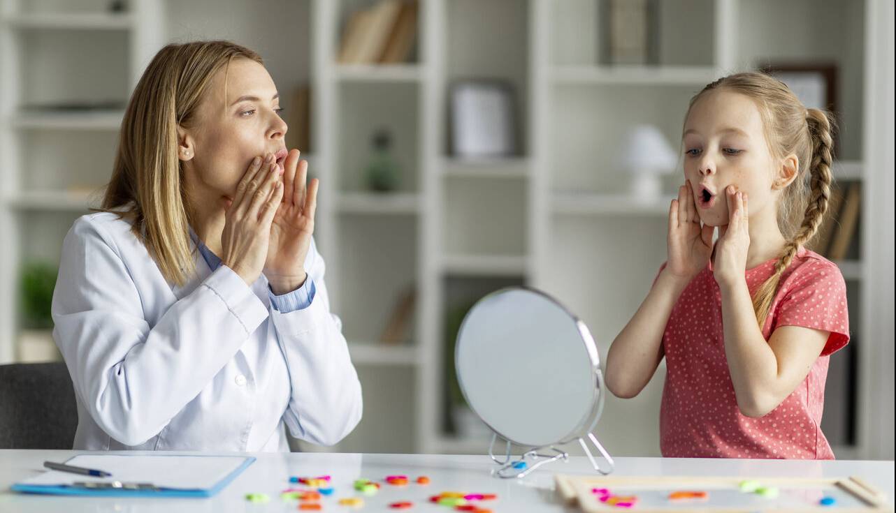 پسرها ۳ برابر بیشتر در معرض اختلال گفتاری‌اند | والدین چه زمانی باید نگران شوند؟