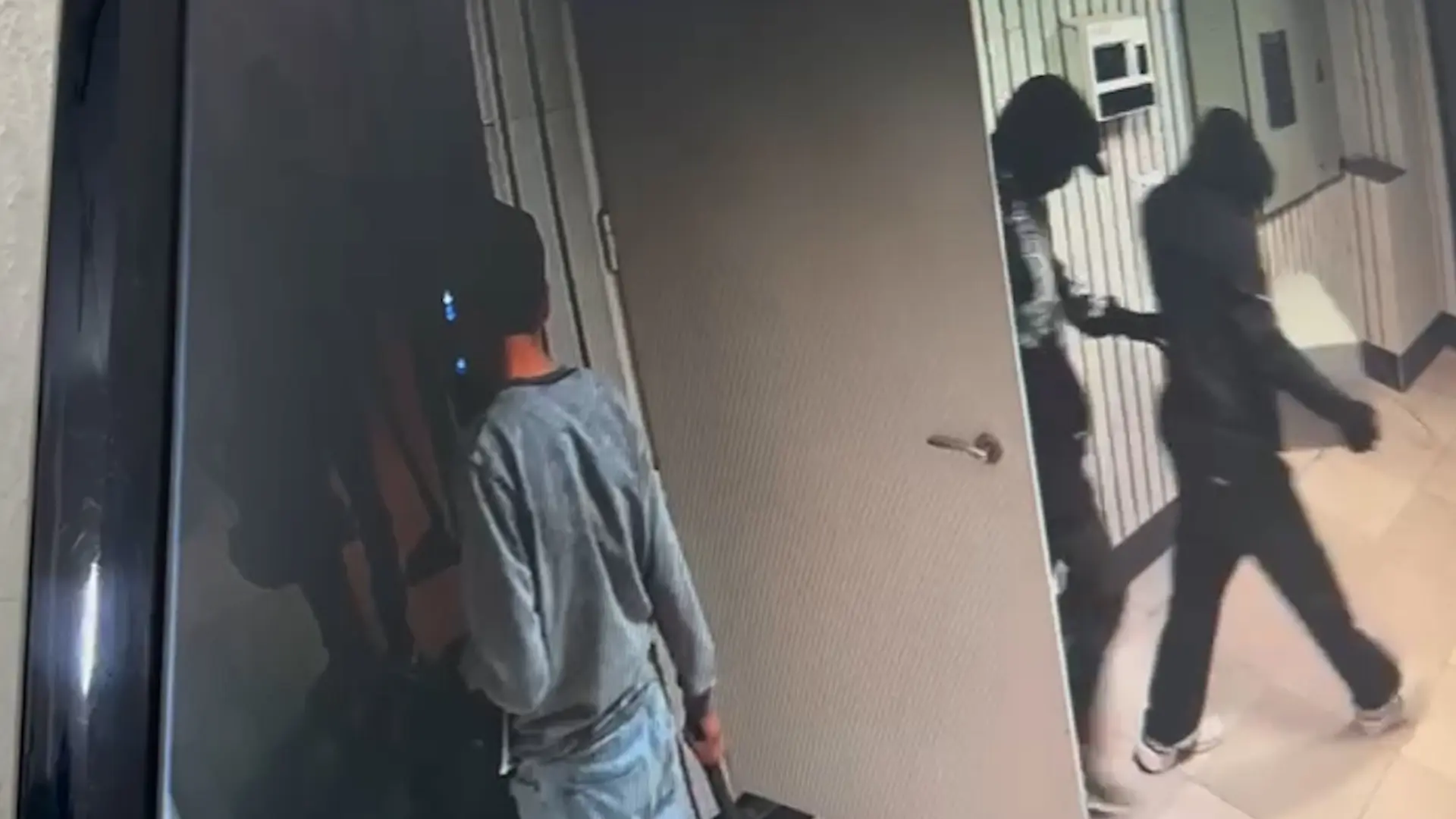 حرفه‌ای‌ترین سرقت‌‌ خانگی اخیر؛ دزدی 10 میلیاردی در 35 دقیقه