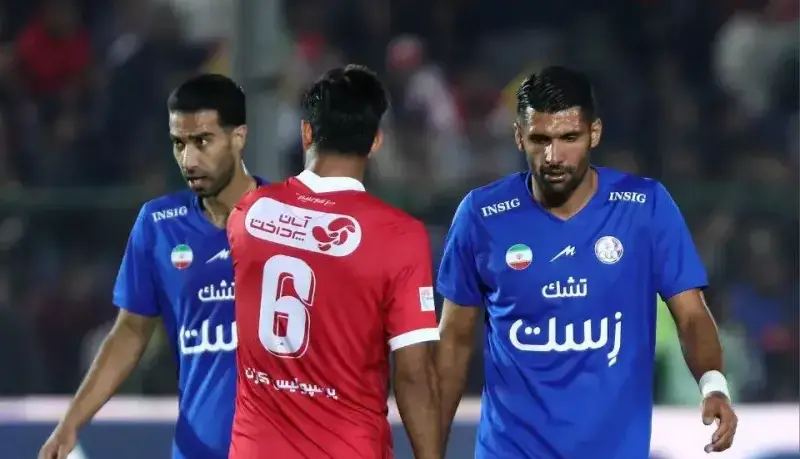 بازیکنان استقلال خوزستان پشت فرمان تاکسی اینترنتی