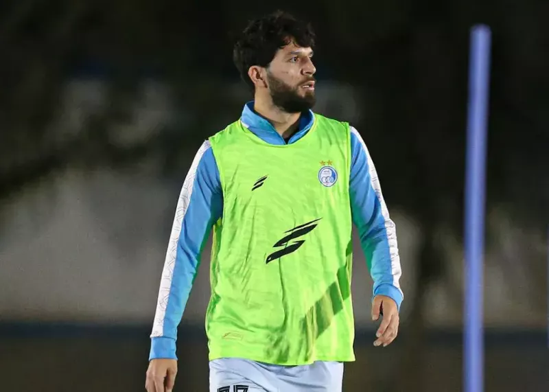 ماشاریپوف بی‌خیال رباط صلیبی، در تمرین گروهی