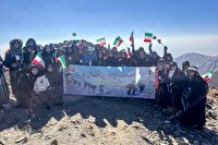 صعود کوهنوردان قمی به قله شیرباد «بام خراسان»