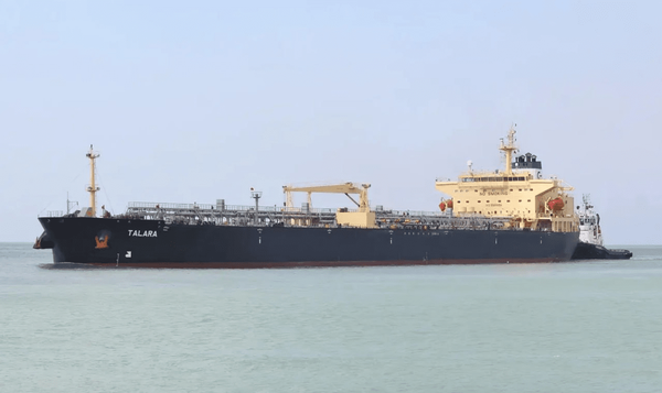 سپاه، توقیف نفتکش متخلف را تائید کرد