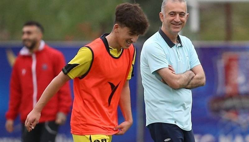 کمالوند: هنوز خیلی زود است که به صعود فکر کنیم