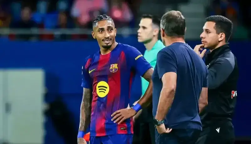 فلیک دیوانه‌وار به دنبال مهاجم برزیلی